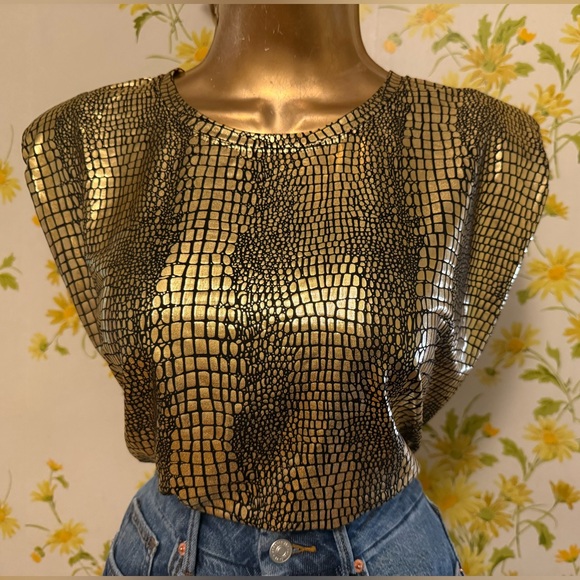 Padded shoulders muscle Tee metallic gold/black size M/L - Picture 1 of 13